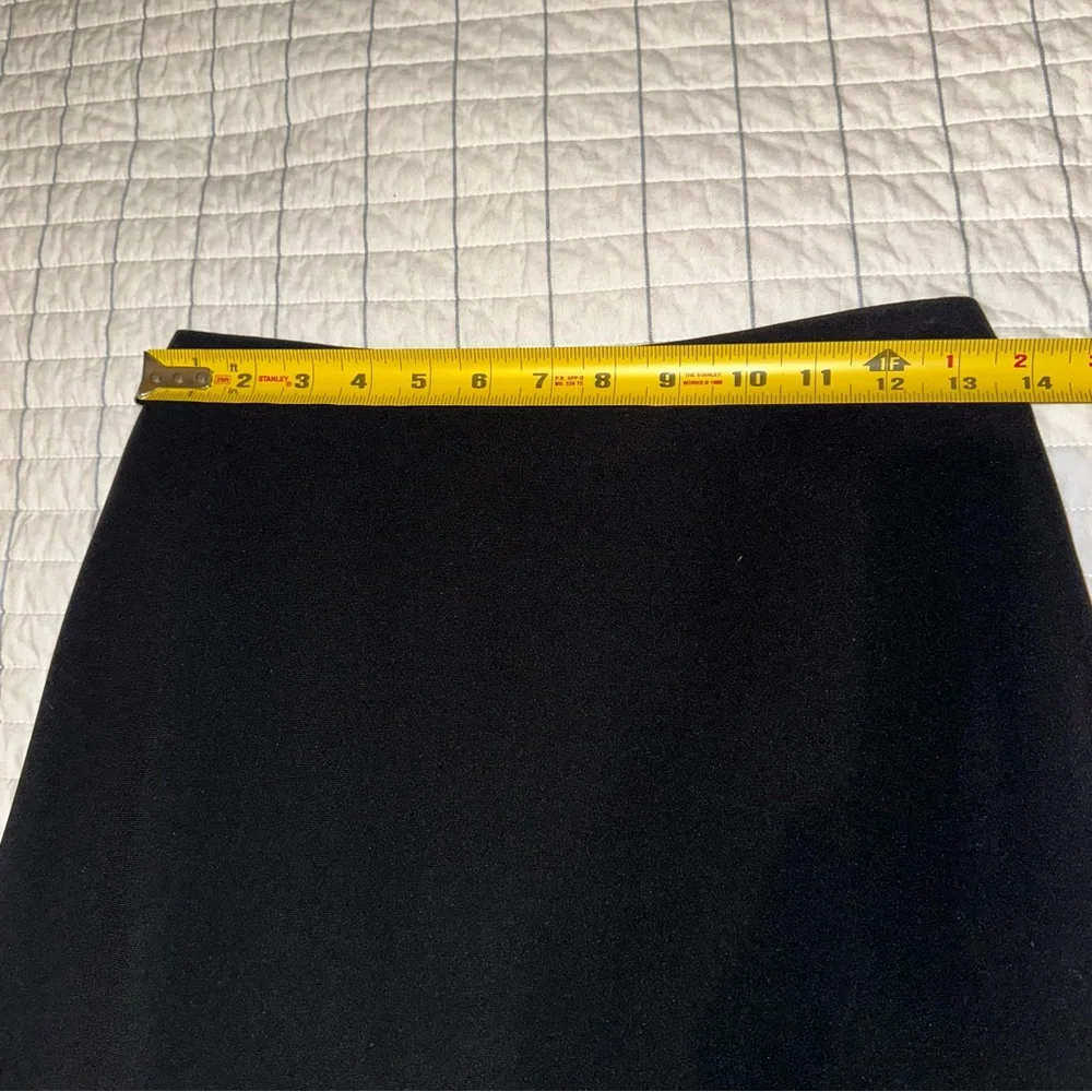Ann Taylor‎ Size 0 Black Skirt